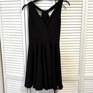 EUC worn one time LBD from Lulus. Size large